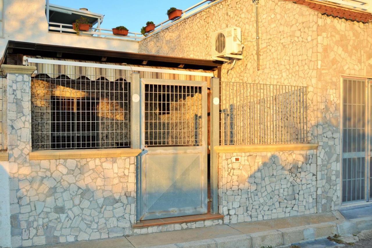 Sea Apartment Torre Lapillo Exterior photo